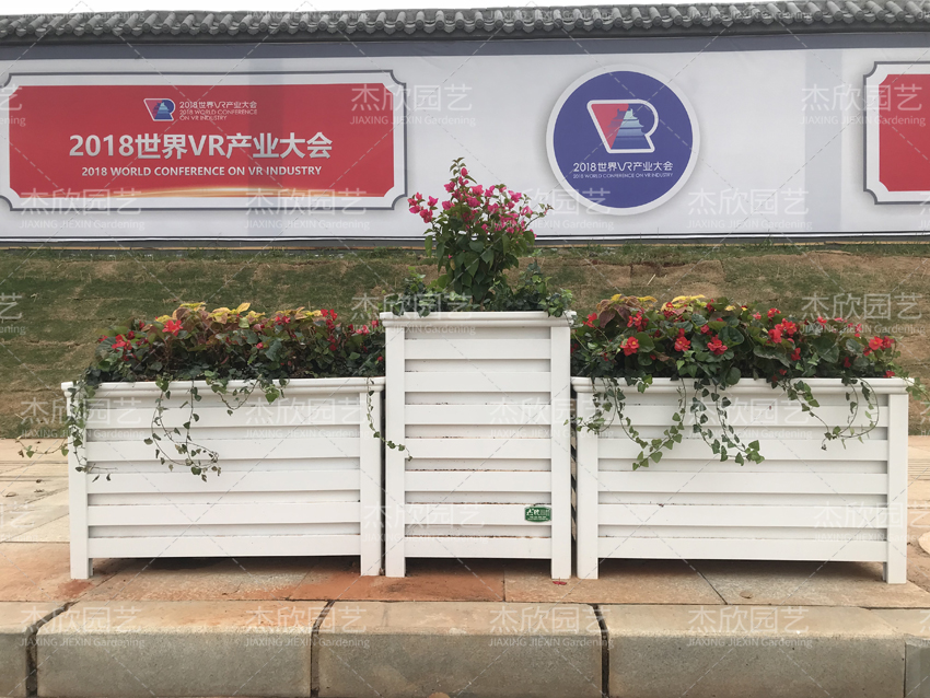 花箱經(jīng)驗：花箱材質選擇很關鍵