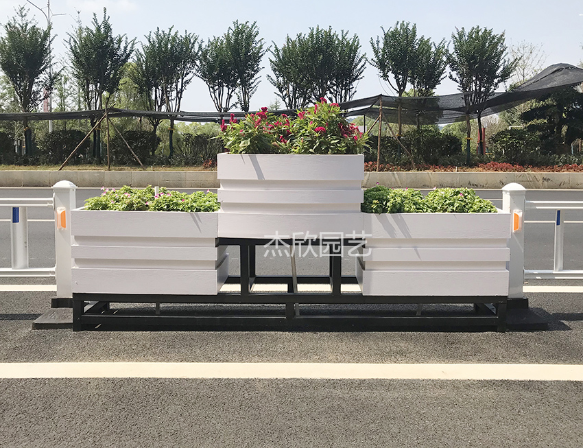 PVC花箱如何選購呢？七個(gè)要點(diǎn)