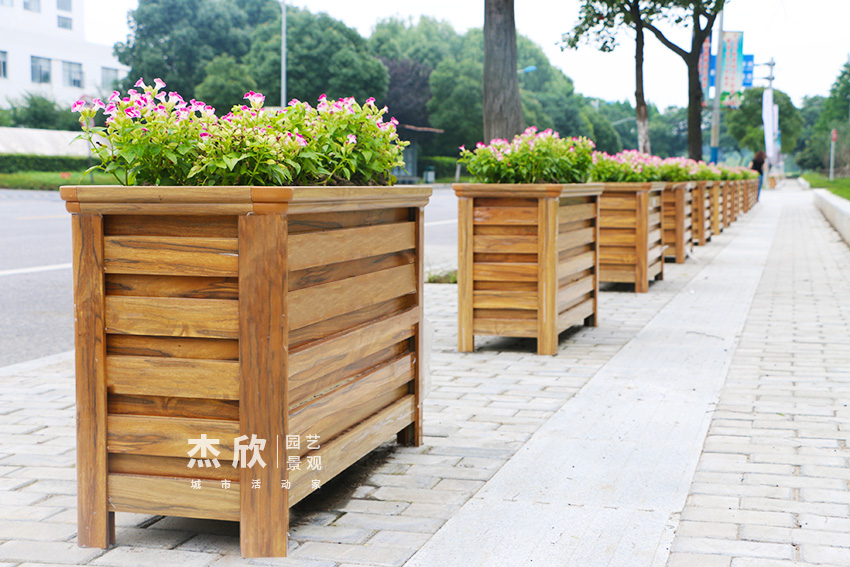 街道花箱在市政使用有哪些優(yōu)勢(shì)？