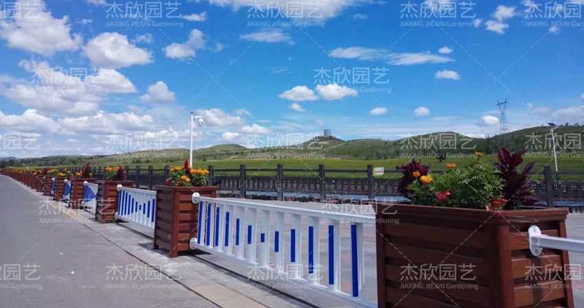  鋁合金花箱和防腐木的哪個(gè)好？