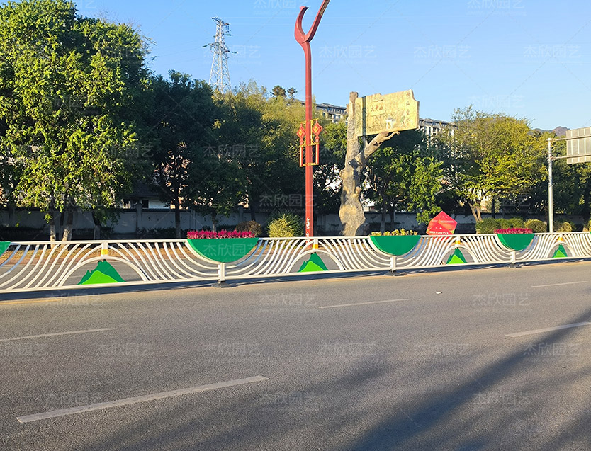 不銹鋼花箱有何優(yōu)勢？